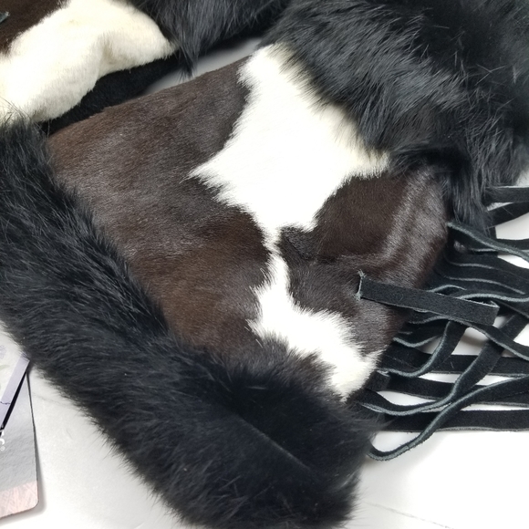 Filson X Astis Cowhide Vitus Bering Fur Mittens - Picture 4 of 9